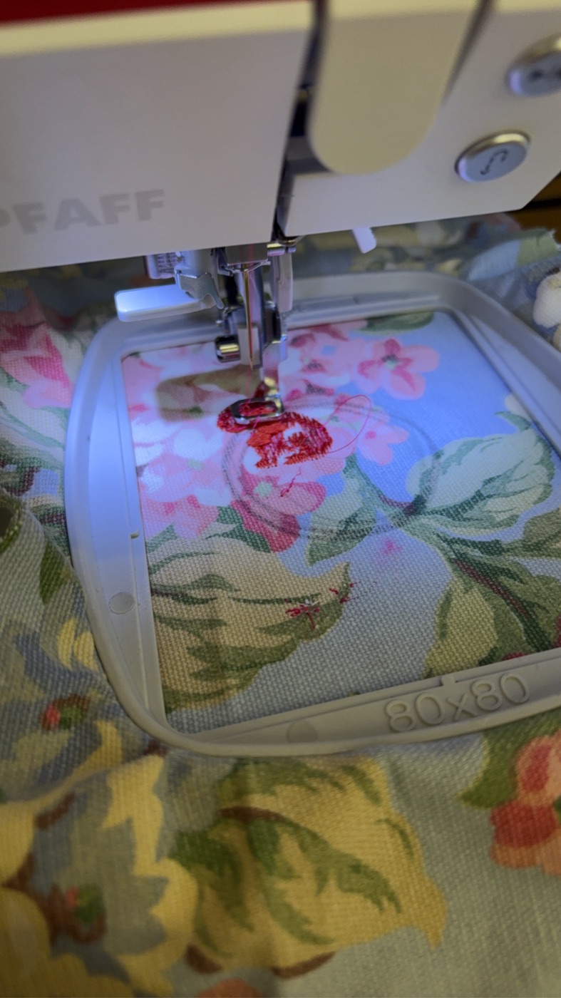 Machine embroidery, photo 1