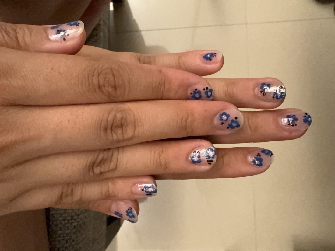 Blue Flowers nail design, photo 3