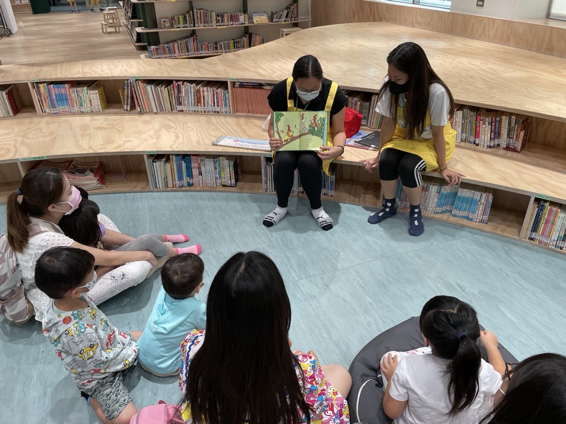 Fall 2022 Library Trip, photo 4