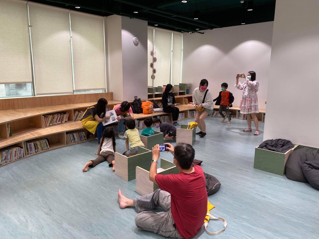 Fall 2022 Library Trip, photo 7