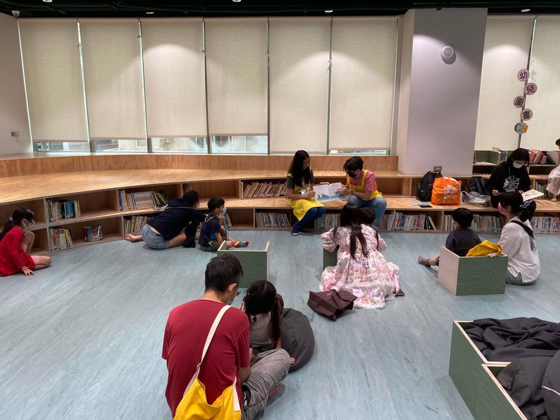 Fall 2022 Library Trip, photo 9