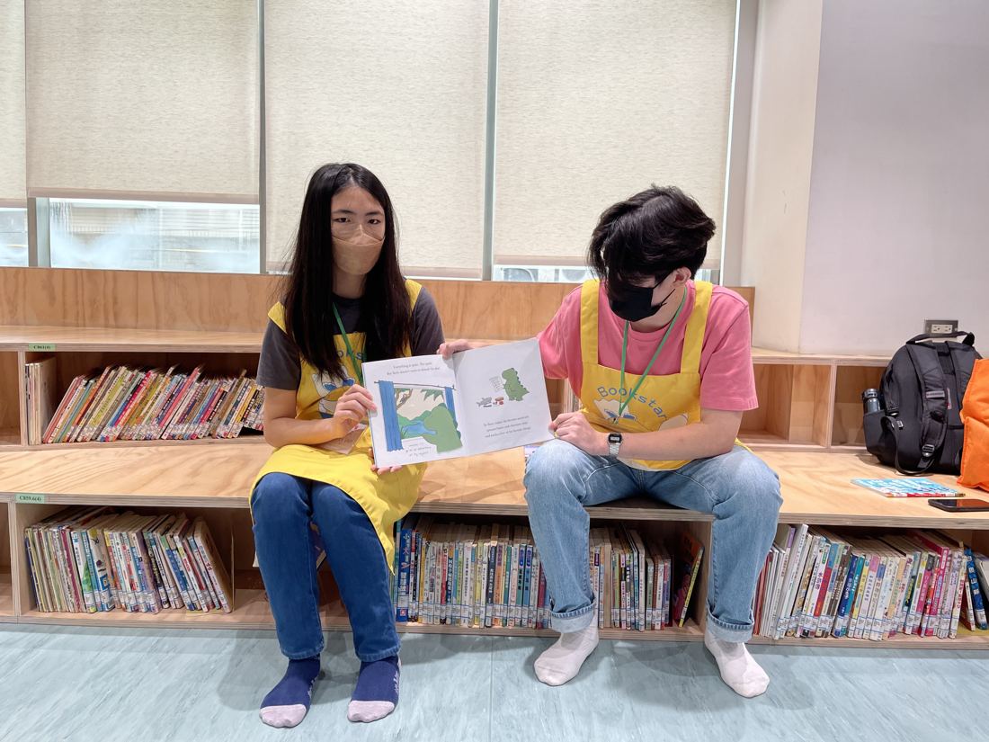 Fall 2022 Library Trip, photo 13